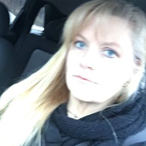 Meet your Posher, Debra